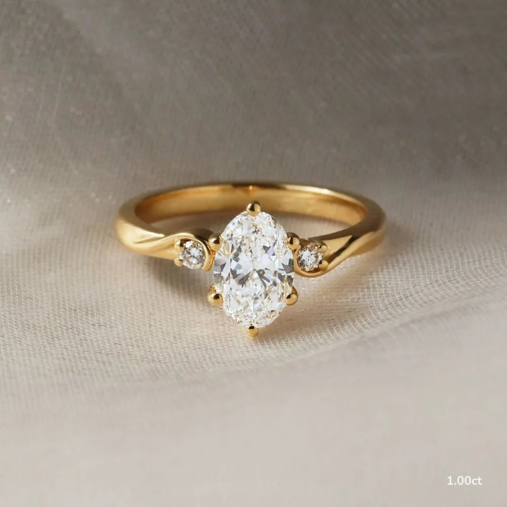 The Avira - 1.00ct Oval - CEYLON BRILLIANCE CO.