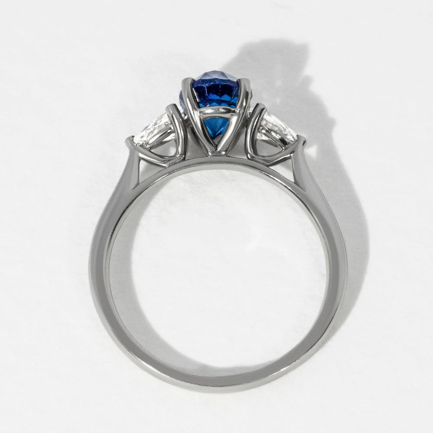 The Elvani - Oval Blue Sapphire - CEYLON BRILLIANCE CO.