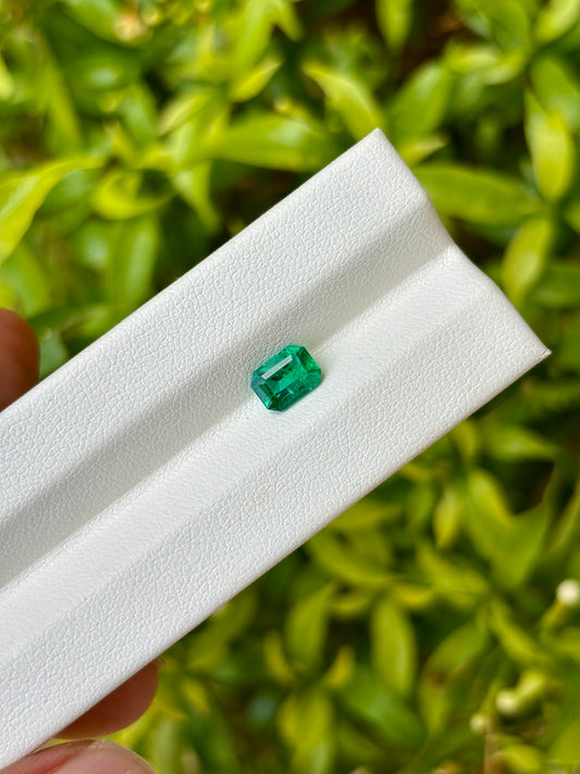 1.04ct Vivid Green Emerald – Emerald Cut Natural Gem from Colombia