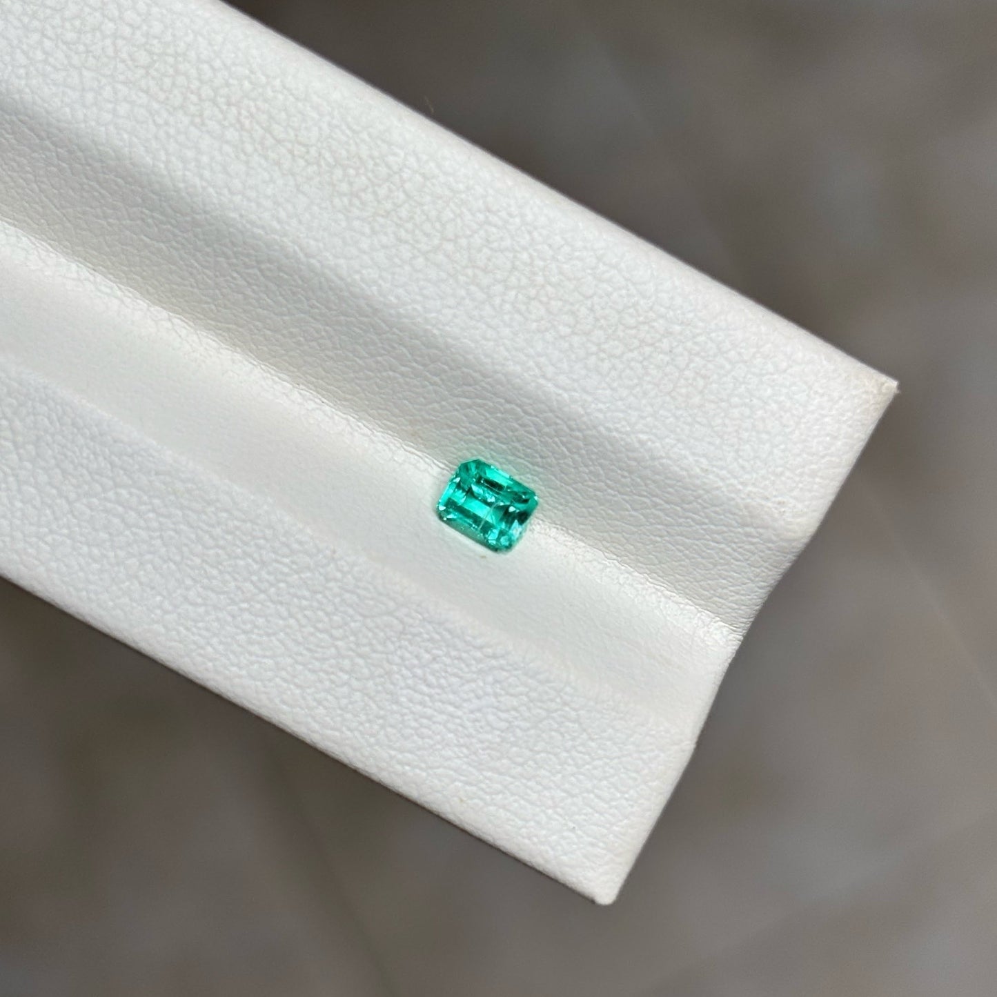 0.38ct Medium Intense Emerald – Emerald Cut Natural Gem (No Oil, GIC Certified)