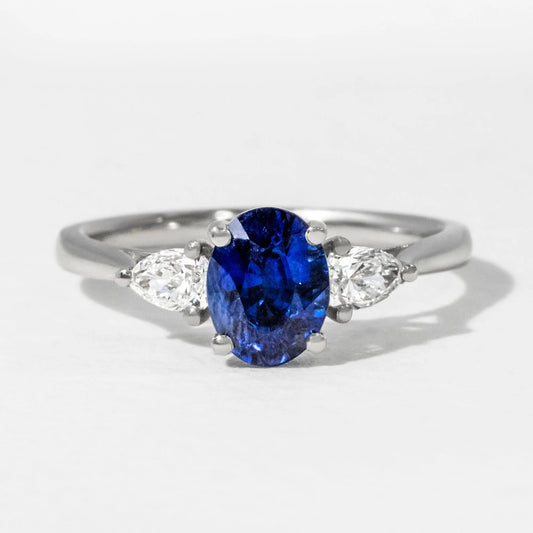 The Elvani - Oval Blue Sapphire - CEYLON BRILLIANCE CO.